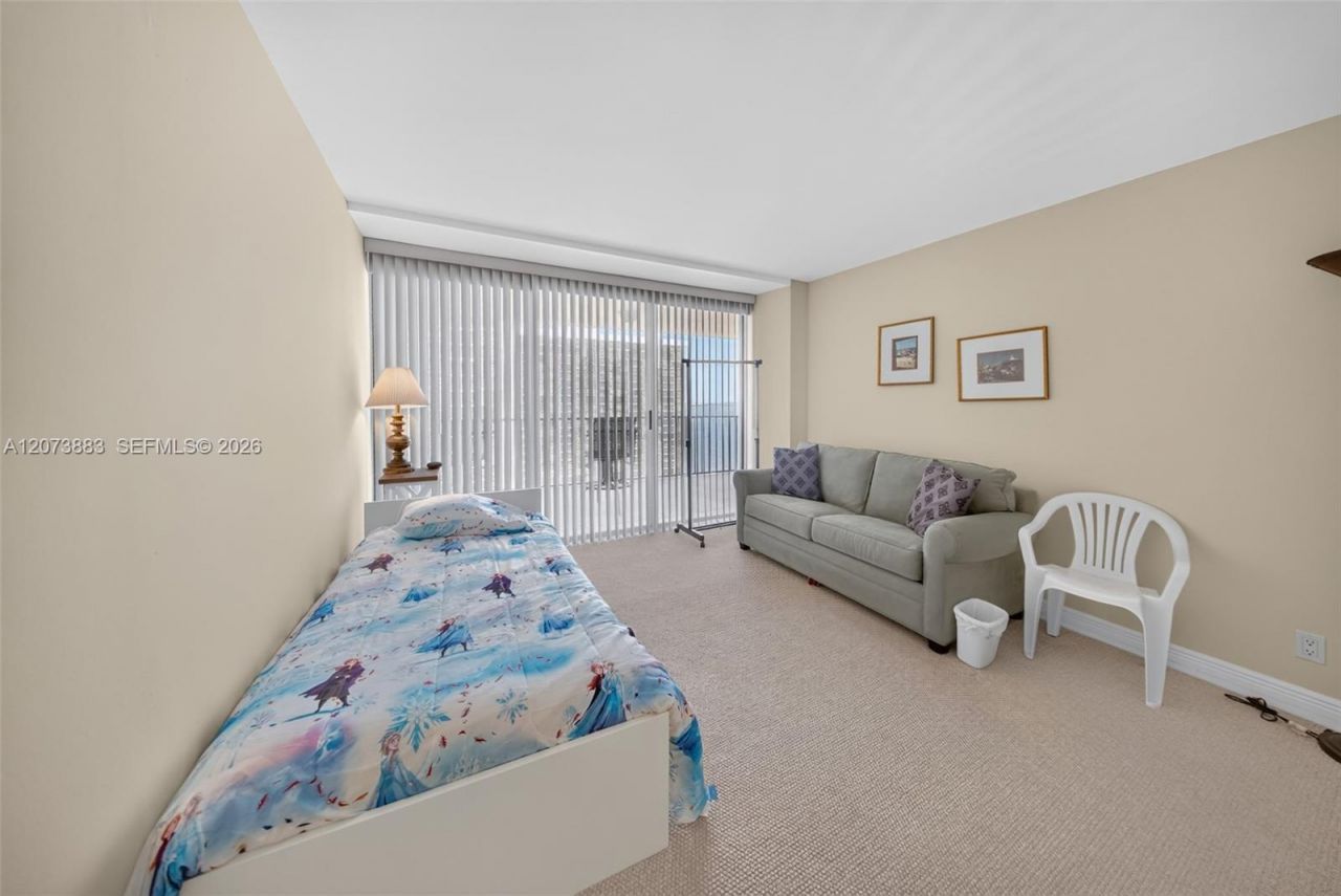 1915 Brickell Ave , Unit C1607, Miami, FL 33129 Photo