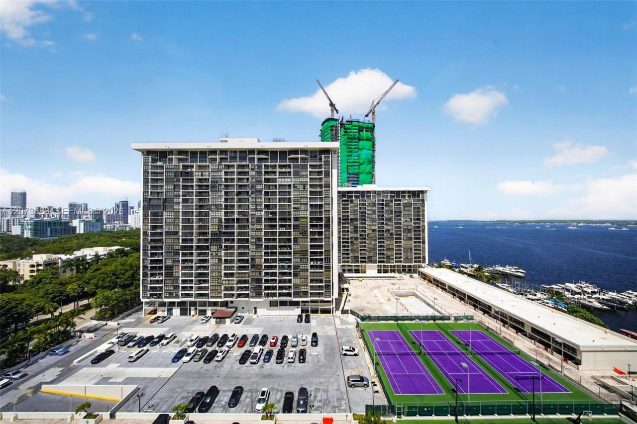 1915 Brickell Ave , Unit C1607, Miami, FL 33129 Photo