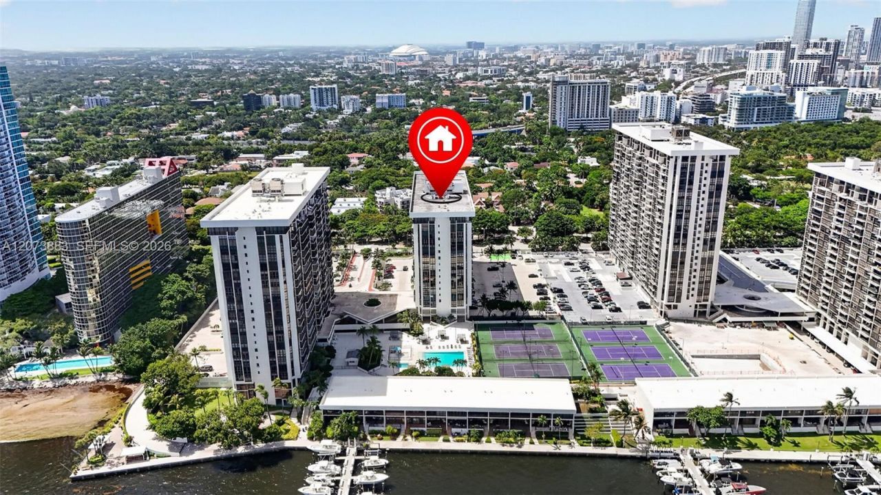 1915 Brickell Ave , Unit C1607, Miami, FL 33129 Photo