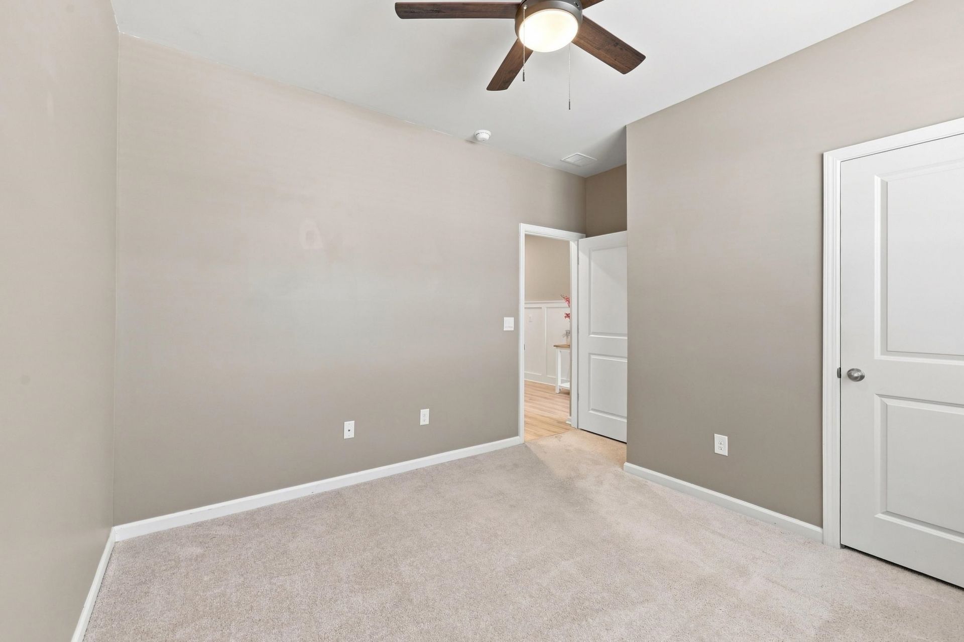 285 Calhoun Falls Dr. Photo 31