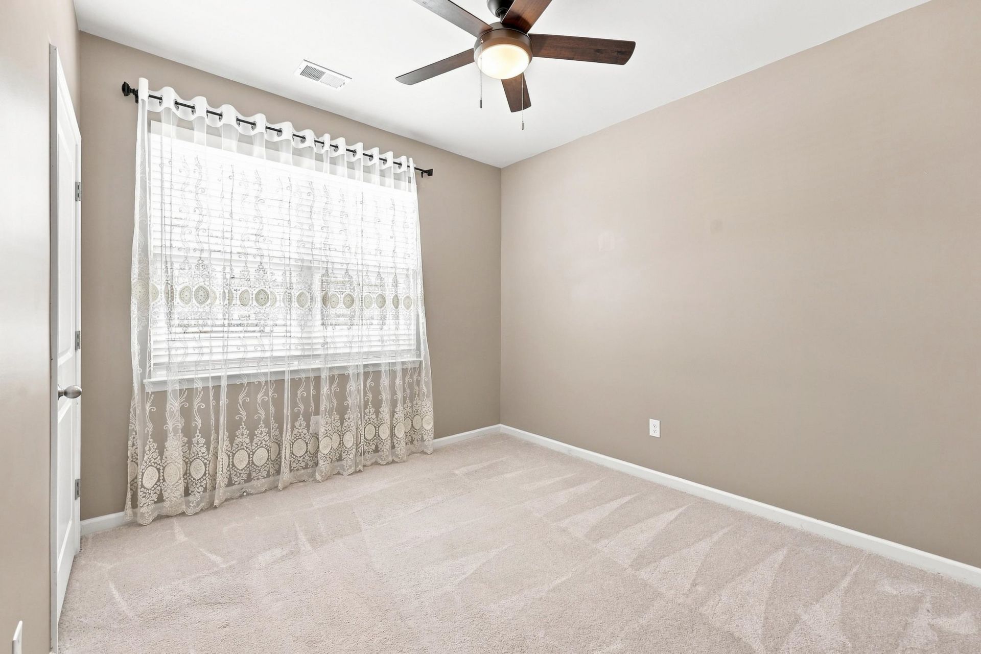 285 Calhoun Falls Dr. Photo 33