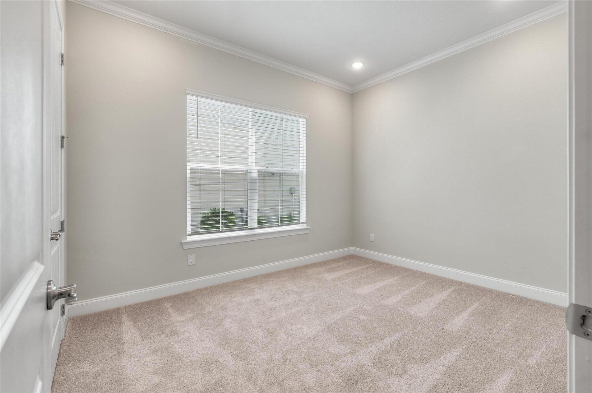 662 Marsh Cove Circle Photo 25
