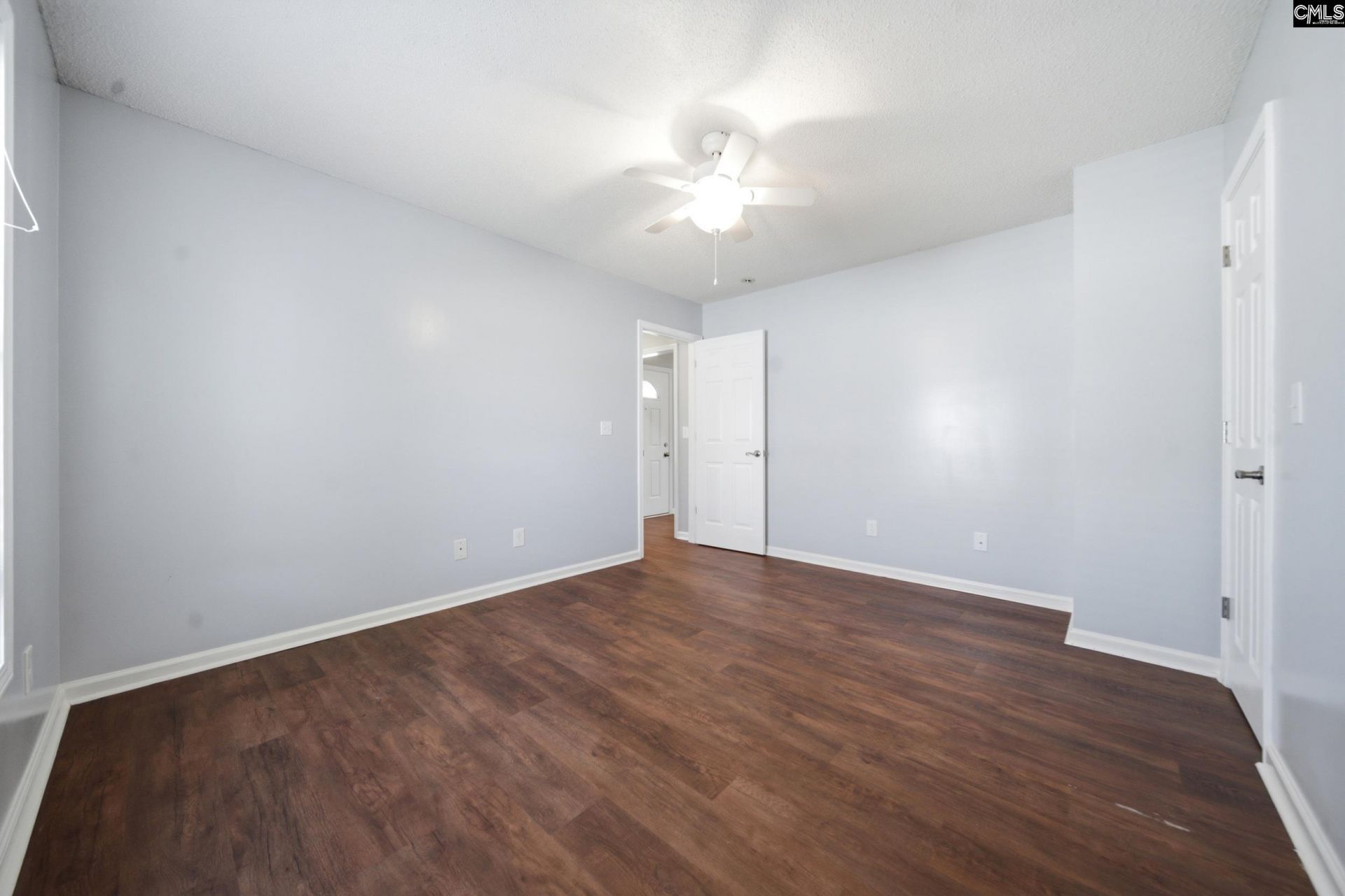 149 Longshadow Drive  Photo 12