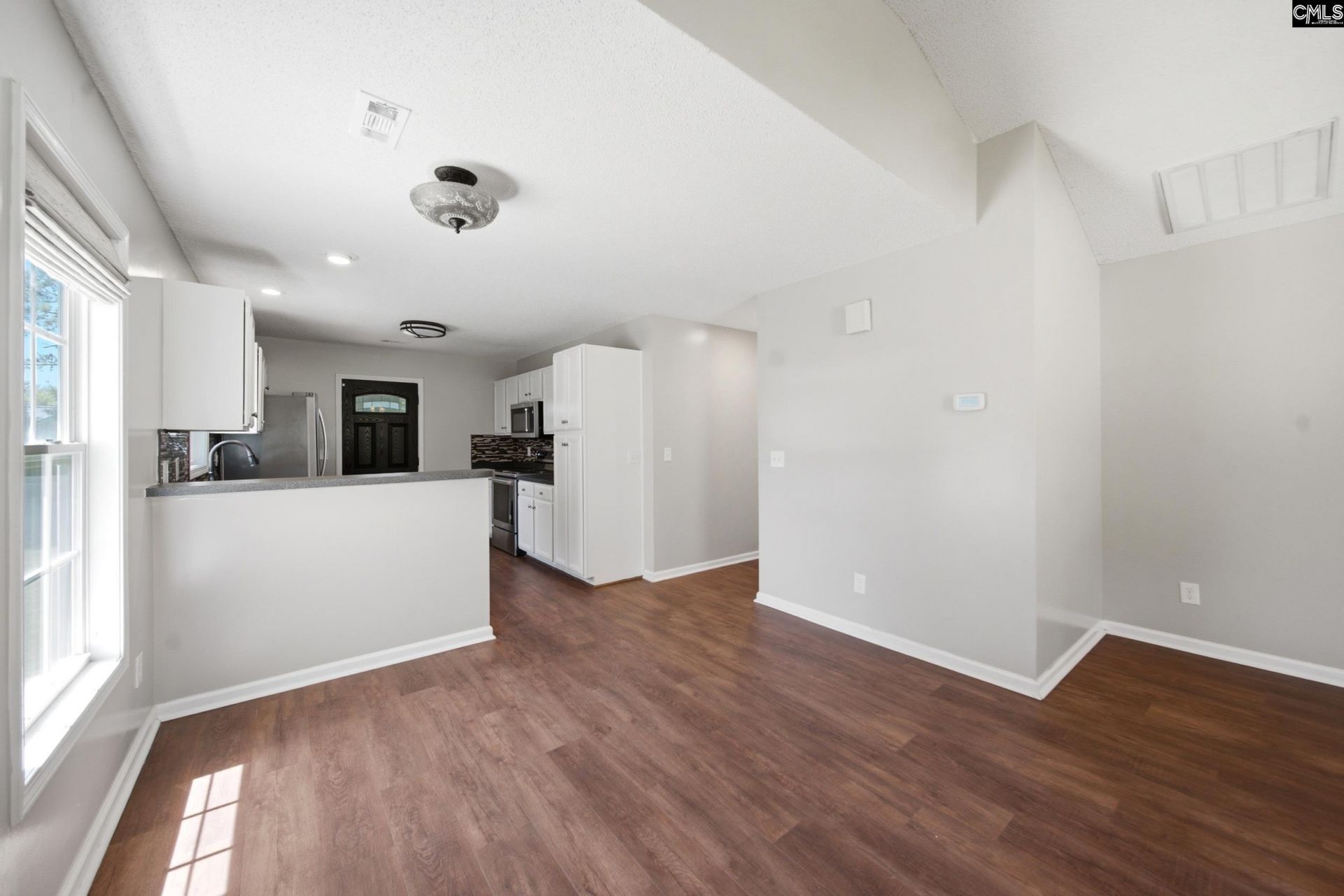 149 Longshadow Drive  Photo 7