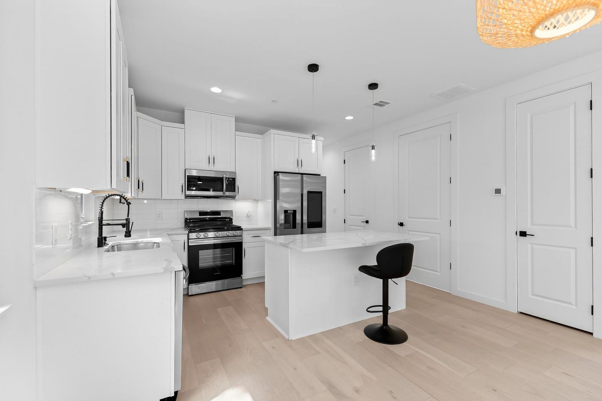5305 Ledesma Unit 4 Ledesma Rd, Unit 4, Austin, TX 78721 Main Photo
