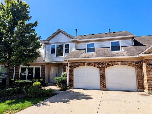 23 Willow Parkway , Buffalo Grove, IL 60089