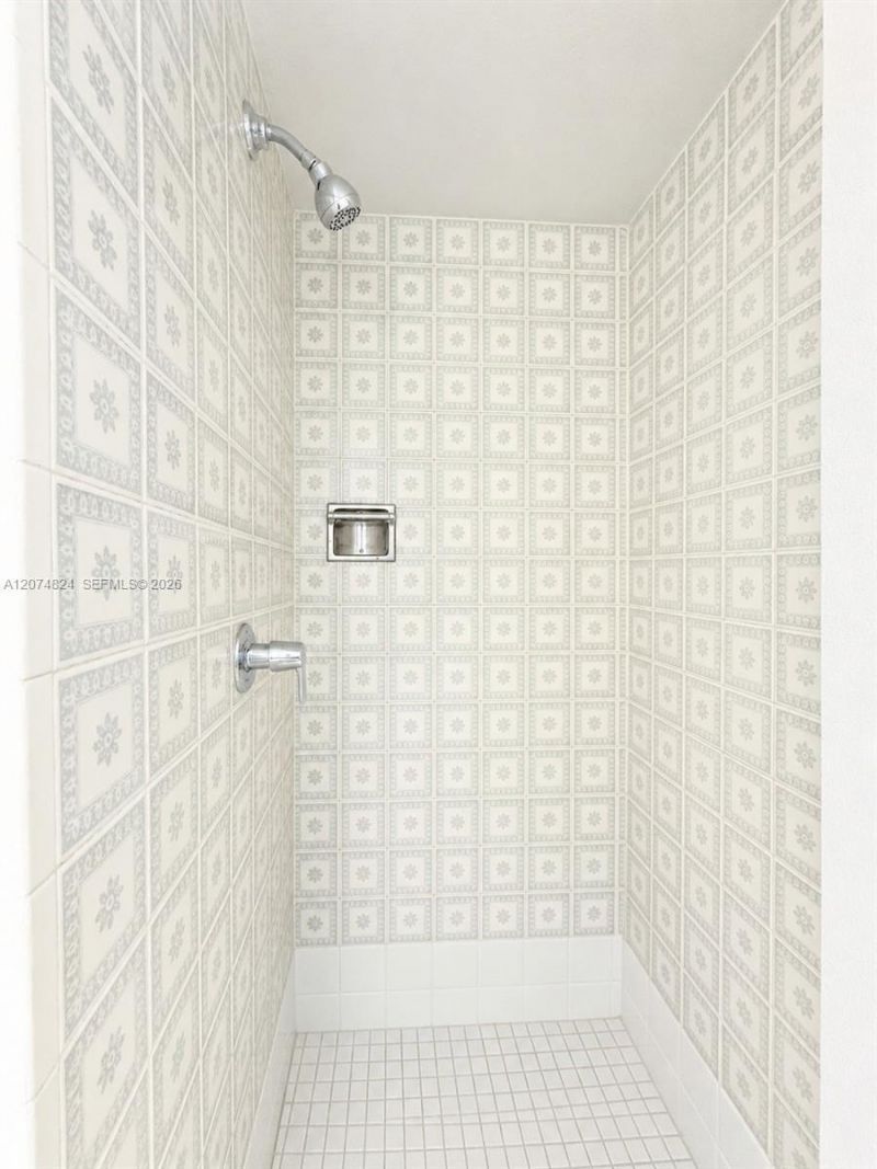 4855 NW 7th St , Unit 410-6, Miami, FL 33126 Photo