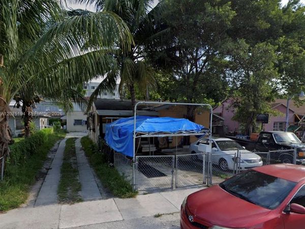 2283 NW 35th St , Miami, FL 33142
