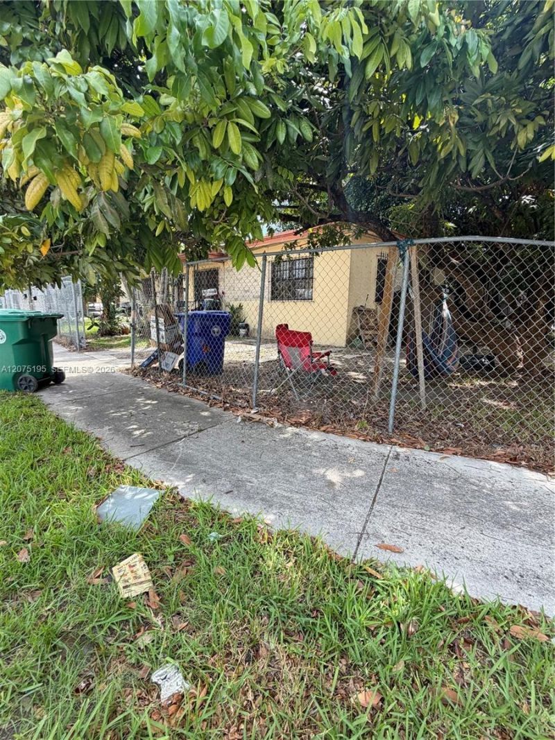 2340 NW 15th Ave , Miami, FL 33142 Photo