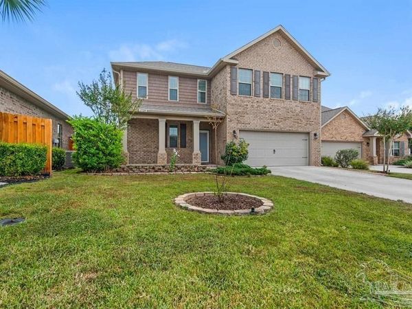 1724 Waterford Sound Blvd, Gulf Breeze, FL 32563