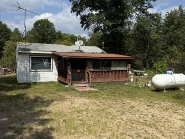 2565 N M-18, Roscommon, MI 48653