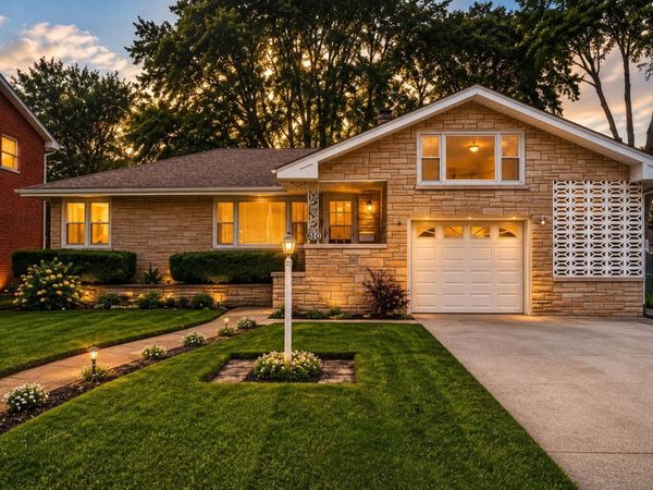 610 N Indiana Street , Griffith, IN 46319