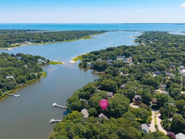 42 Mattapan St, Falmouth, MA 02536