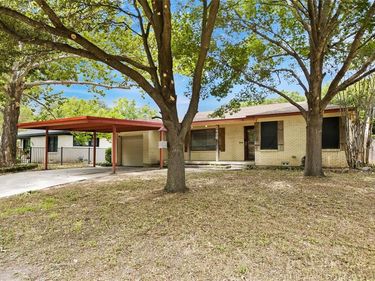5436 Fursman Avenue, Fort Worth, TX 76114
