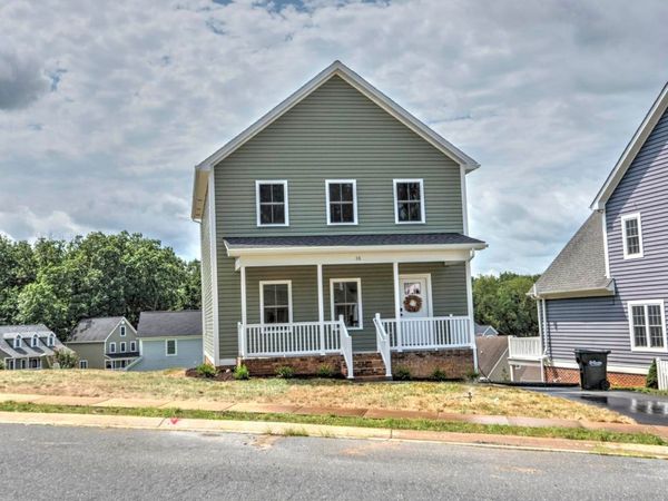 10 TOPSIDE CIR, STAUNTON, VA 24401