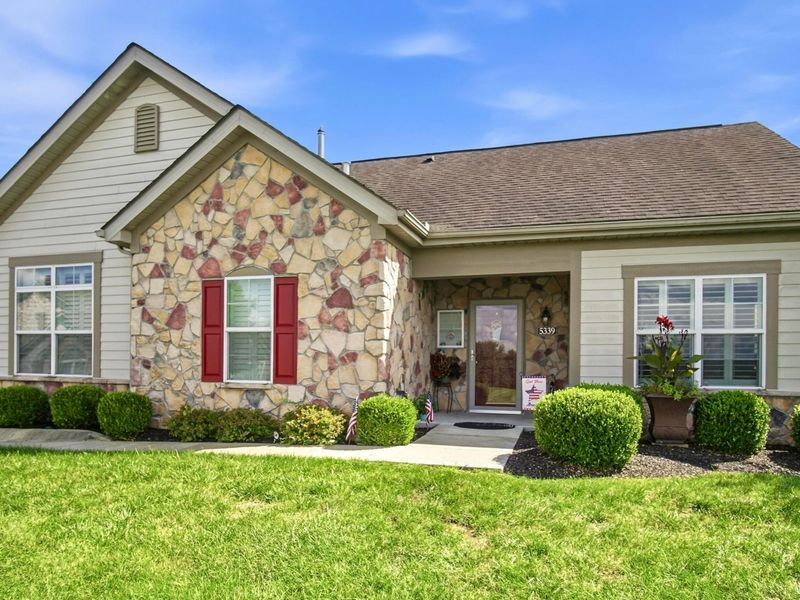 5339 W Sheffield Circle, Zanesville, OH 43701 Photo 1