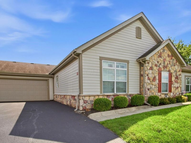 5339 W Sheffield Circle, Zanesville, OH 43701 Photo 4