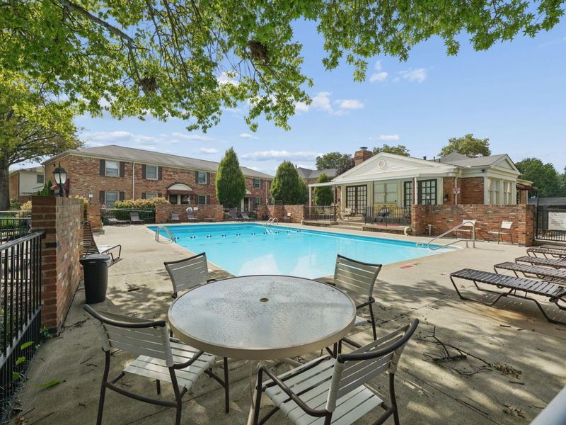 991 Manor Lane, Unit G, Columbus, OH 43221 Photo 26