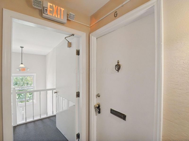 991 Manor Lane, Unit G, Columbus, OH 43221 Photo 6