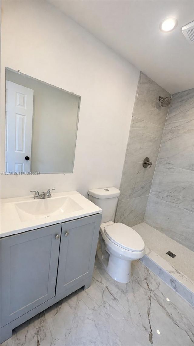 901 NW 116th St , Miami, FL 33168 Photo