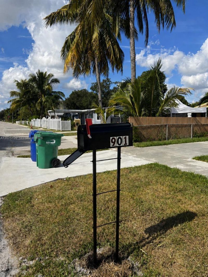 901 NW 116th St , Miami, FL 33168 Photo
