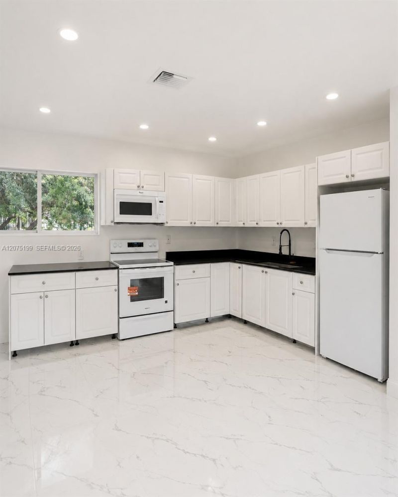 901 NW 116th St , Miami, FL 33168 Photo