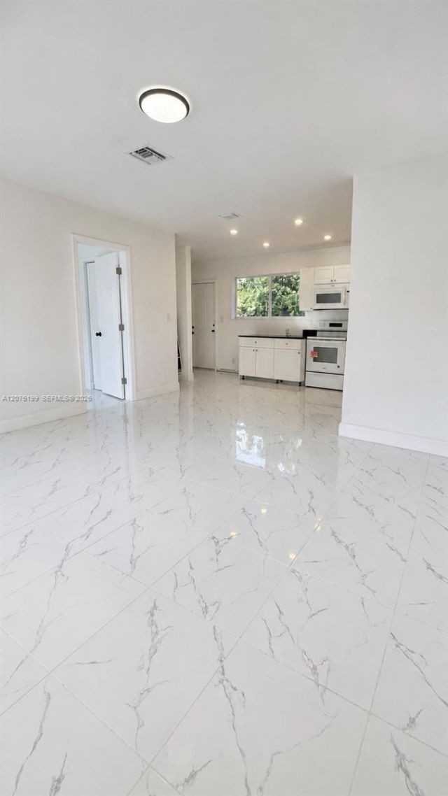901 NW 116th St , Miami, FL 33168 Photo