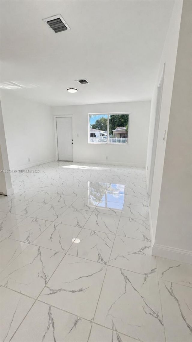 901 NW 116th St , Miami, FL 33168 Photo