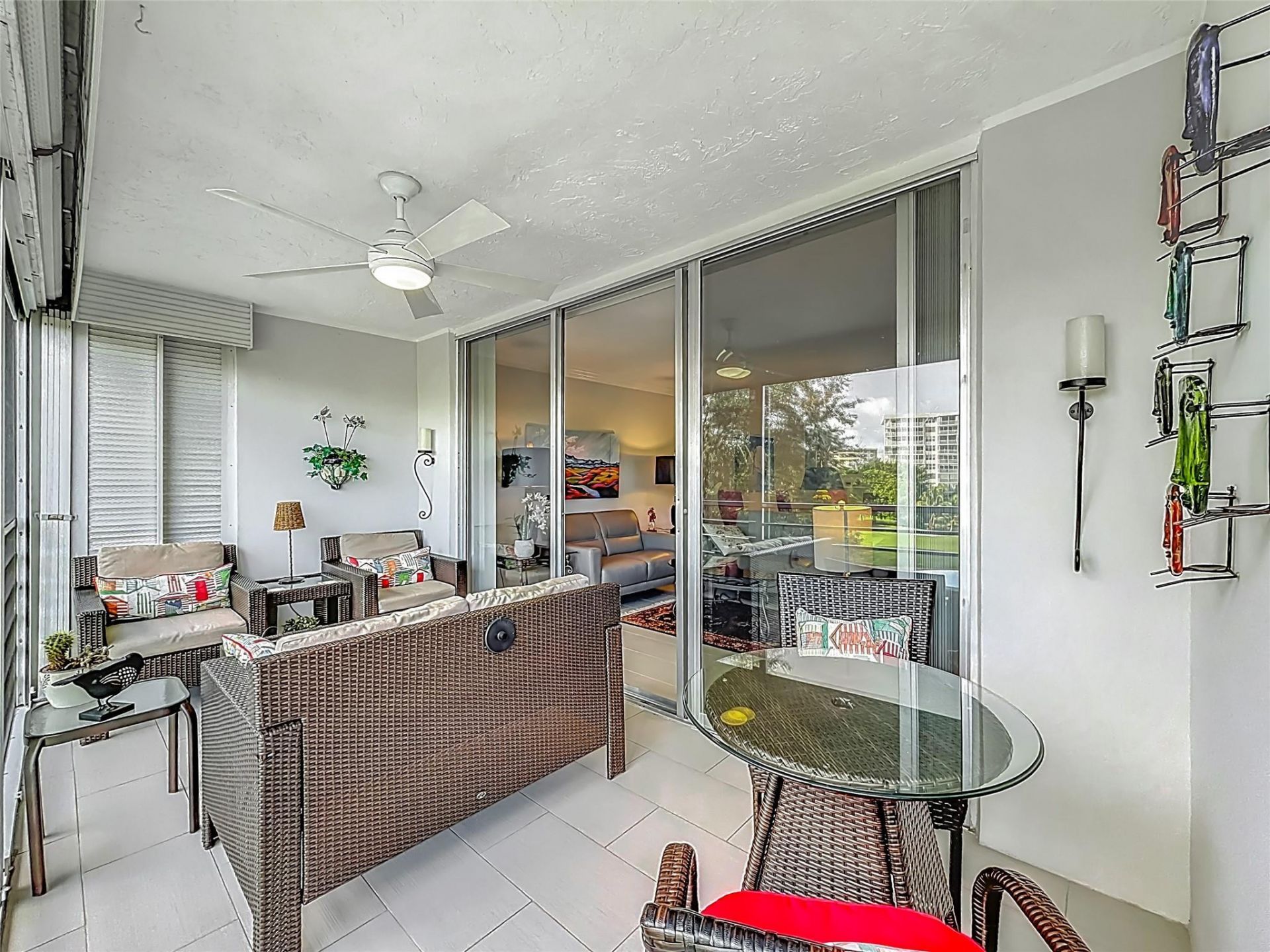 545 Oaks Lane, Unit 410, Pompano Beach, FL 33069 Photo