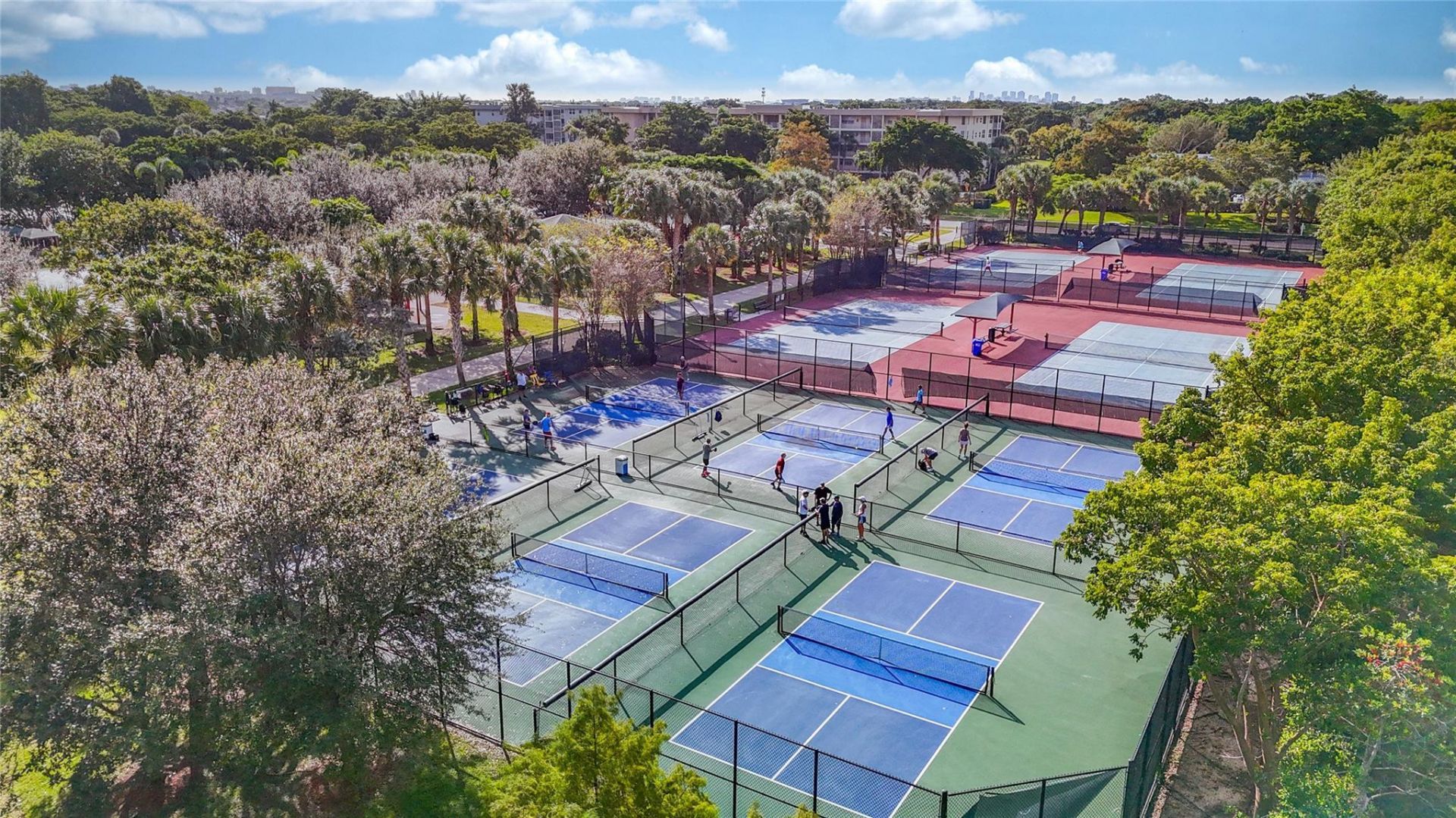 545 Oaks Lane, Unit 410, Pompano Beach, FL 33069 Photo