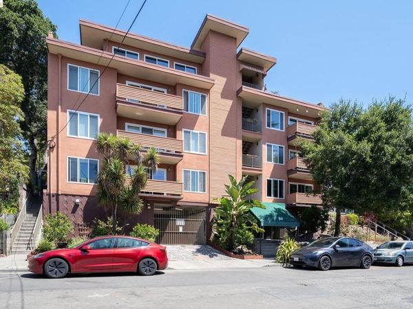 94 Bayo Vista Ave, Unit 204, Oakland, CA 94611
