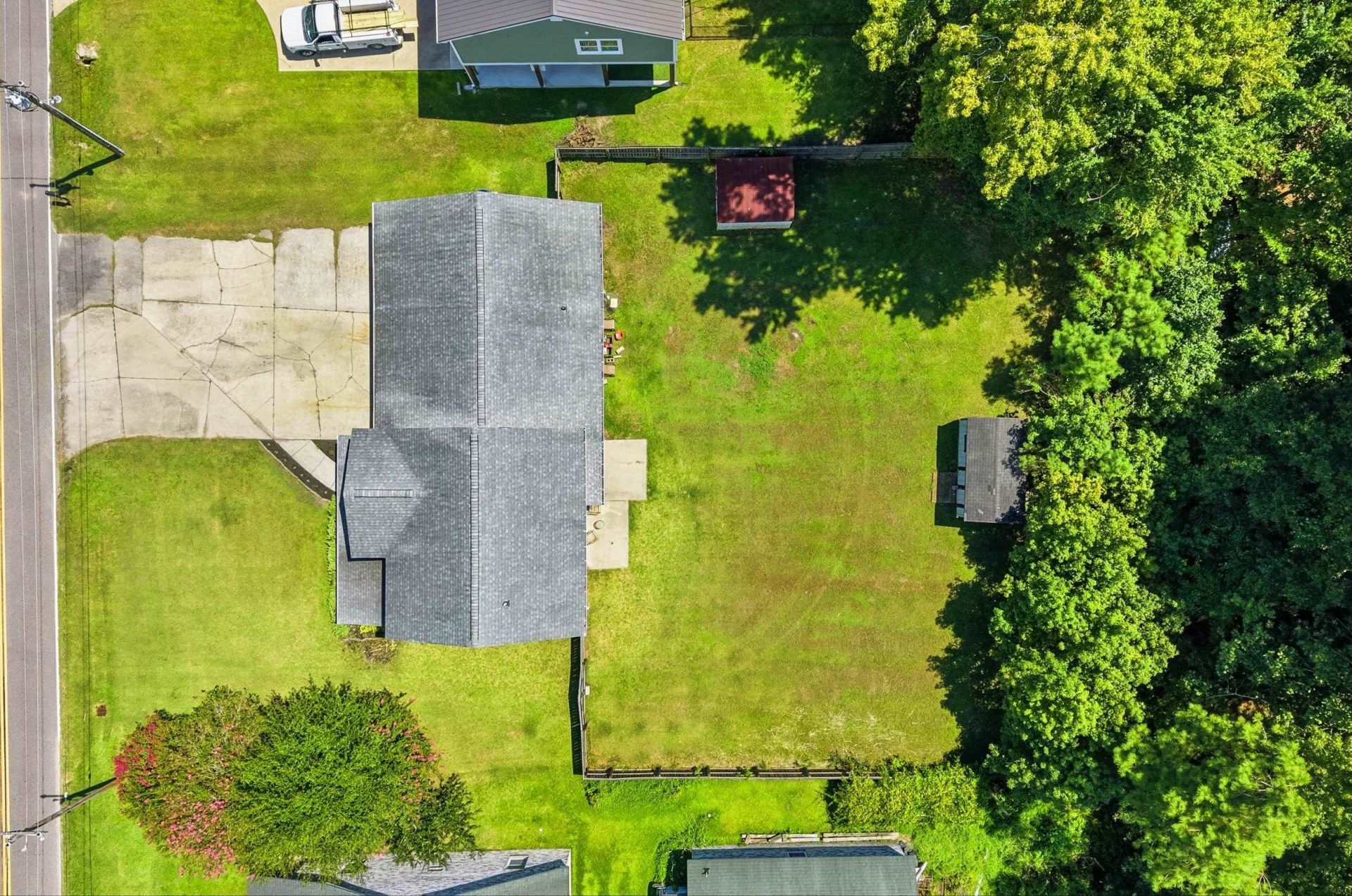 907 Folly Rd. Photo 36