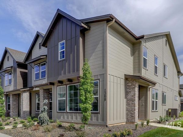 1366 and 1394 N Meadowglen Ave, Meridian, ID 83642