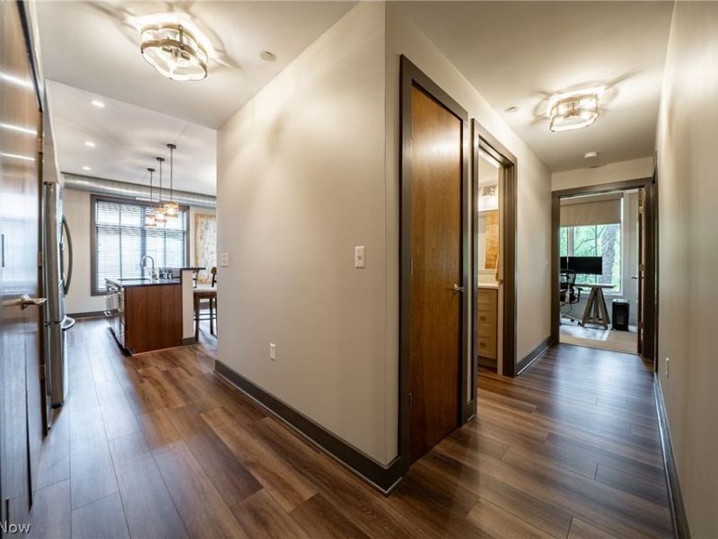 1403 Copper Trace, Unit 205, Cleveland Heights, OH 44118 Photo 3
