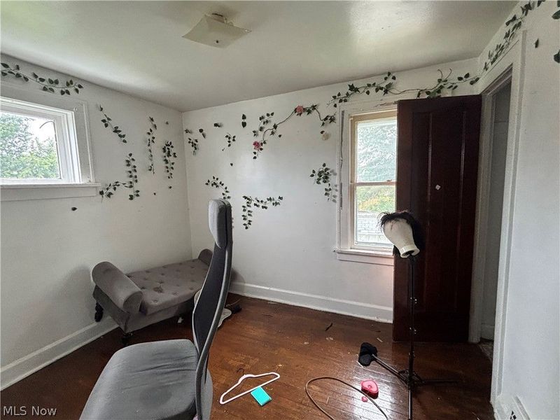 1499 Clermont Road, Cleveland, OH 44110 Photo 5