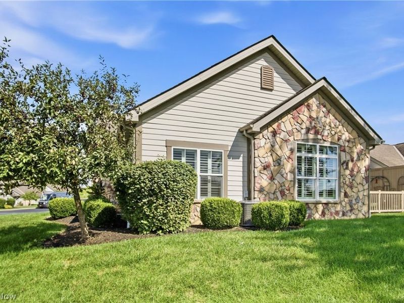 5339 W Sheffield Circle, Zanesville, OH 43701 Photo 3