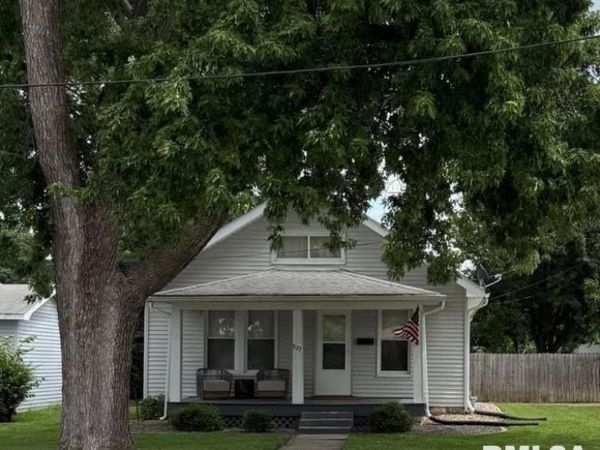 927 S 22ND Street, Quincy, IL 62301