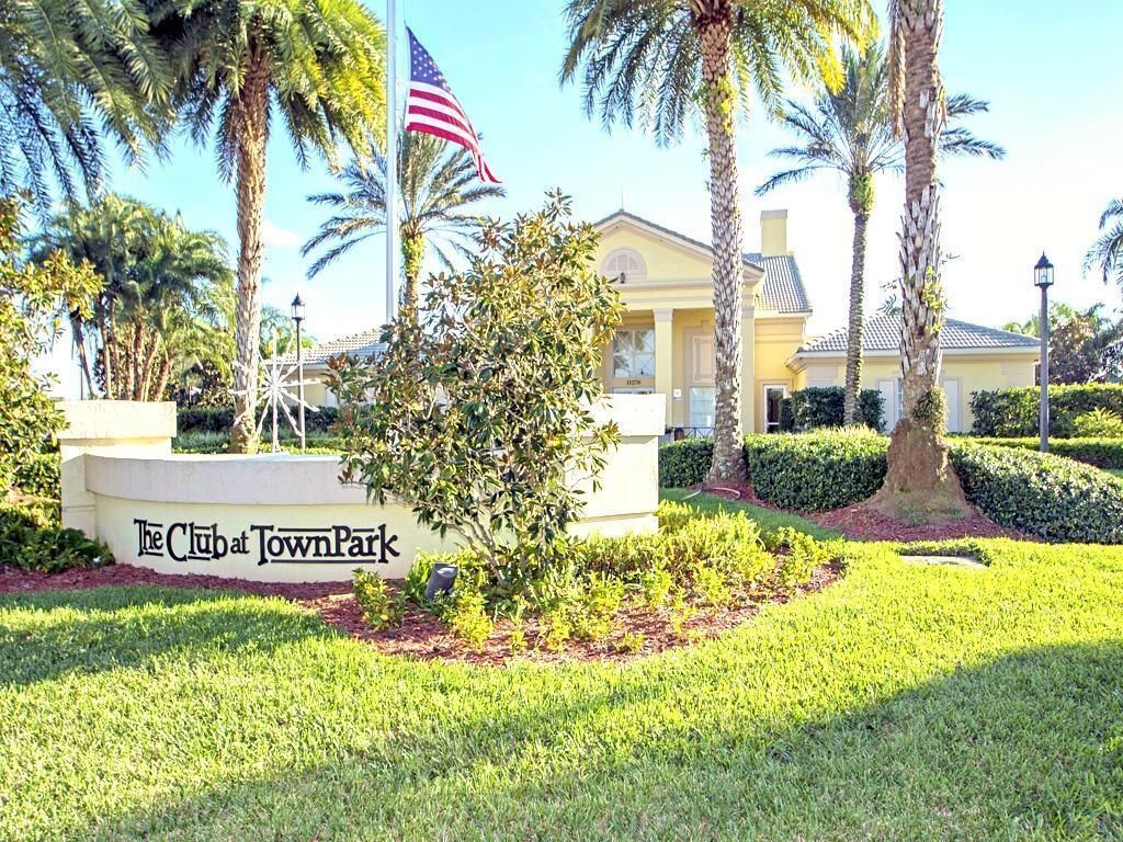 10786 SW Winding Lakes Circle, Port Saint Lucie, FL 34987 Photo