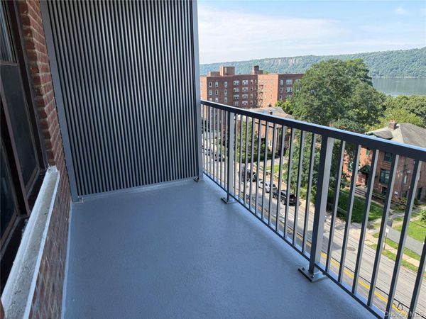 650 Warburton , Unit 5E, Yonkers, NY 10701