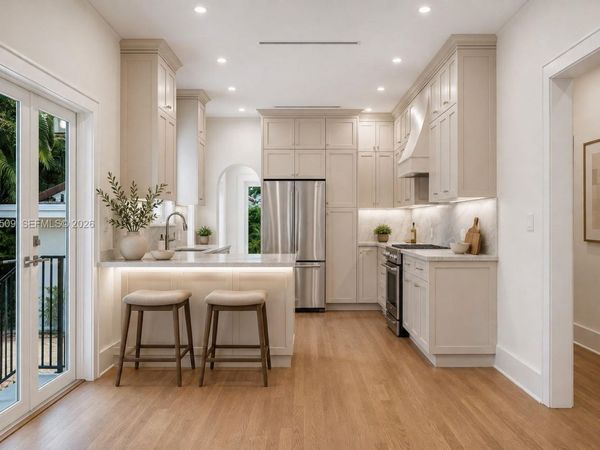 829 Genoa St , Coral Gables, FL 33134