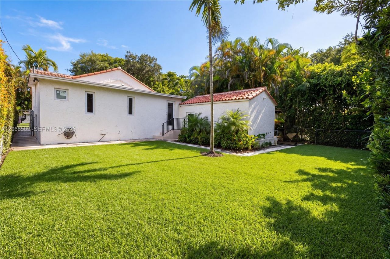 829 Genoa St , Coral Gables, FL 33134 Photo