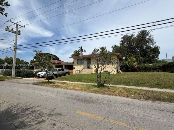 3231 NW 19th Ave , Miami, FL 33142