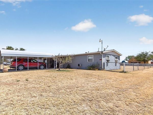 1331 Avenue G, Anson, TX 79501
