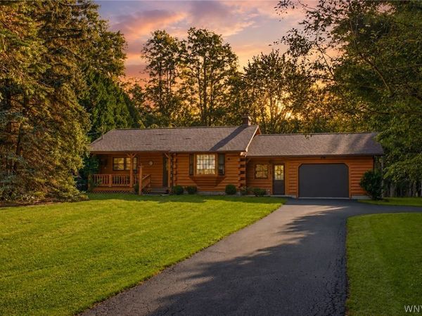 8795 Hopkins Road , Batavia, NY 14020