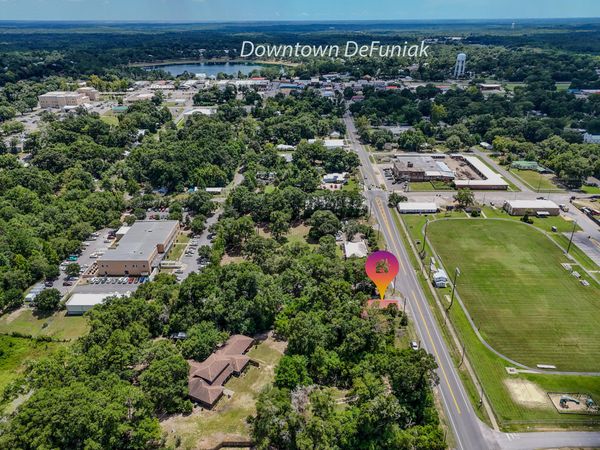 382 N 9th Street, DeFuniak Springs, FL 32433