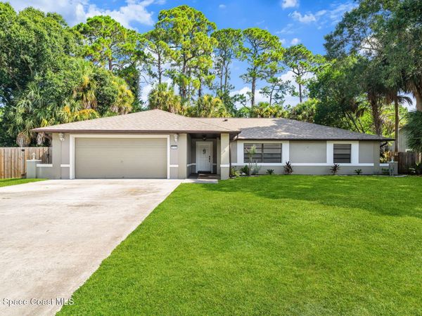 649 Narragansett Street NE , Palm Bay, FL 32907