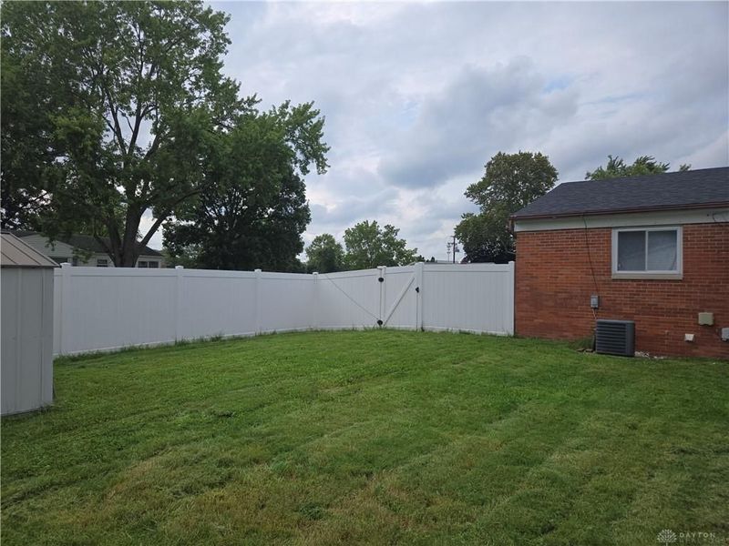 2404 Danube Court, Kettering, OH 45420 Photo 33