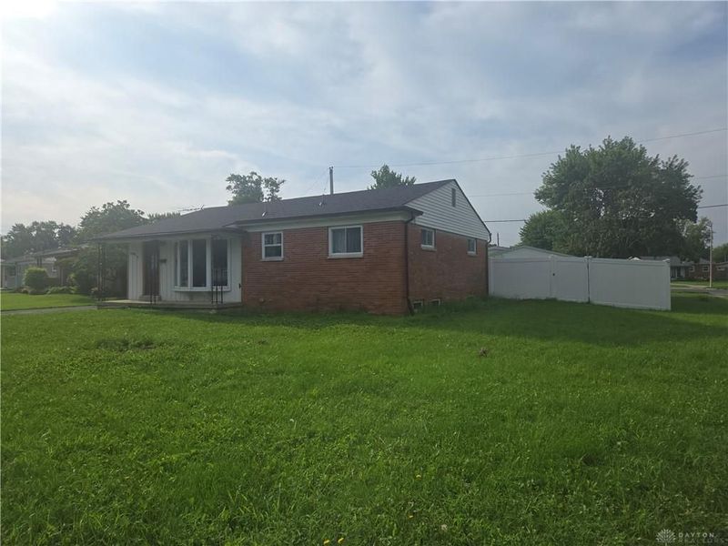 2404 Danube Court, Kettering, OH 45420 Photo 5