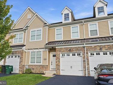 14 ELLA CIRCLE, HUNTINGDON VALLEY, PA 19006