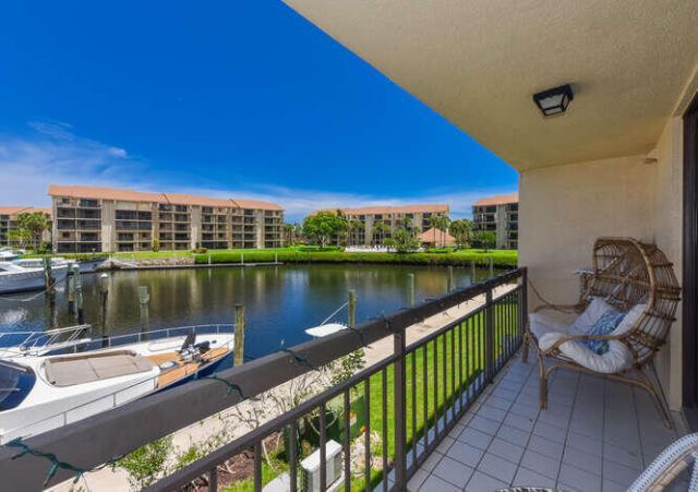 2301 Marina Isle Way, Unit 203, Jupiter, FL 33477 Photo
